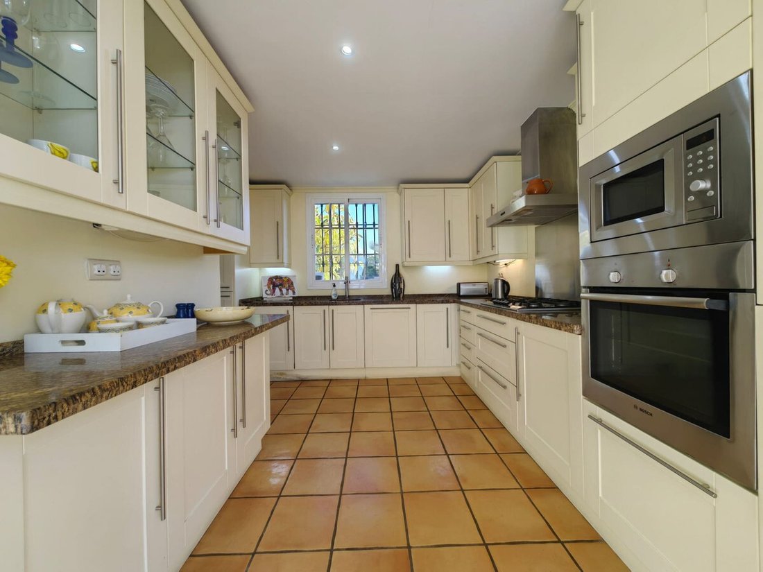 Villa in Estepona, Andalusia, Spain 4 - 17066244