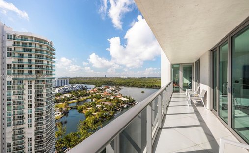 Condo in Sunny Isles Beach, Florida, United States 1