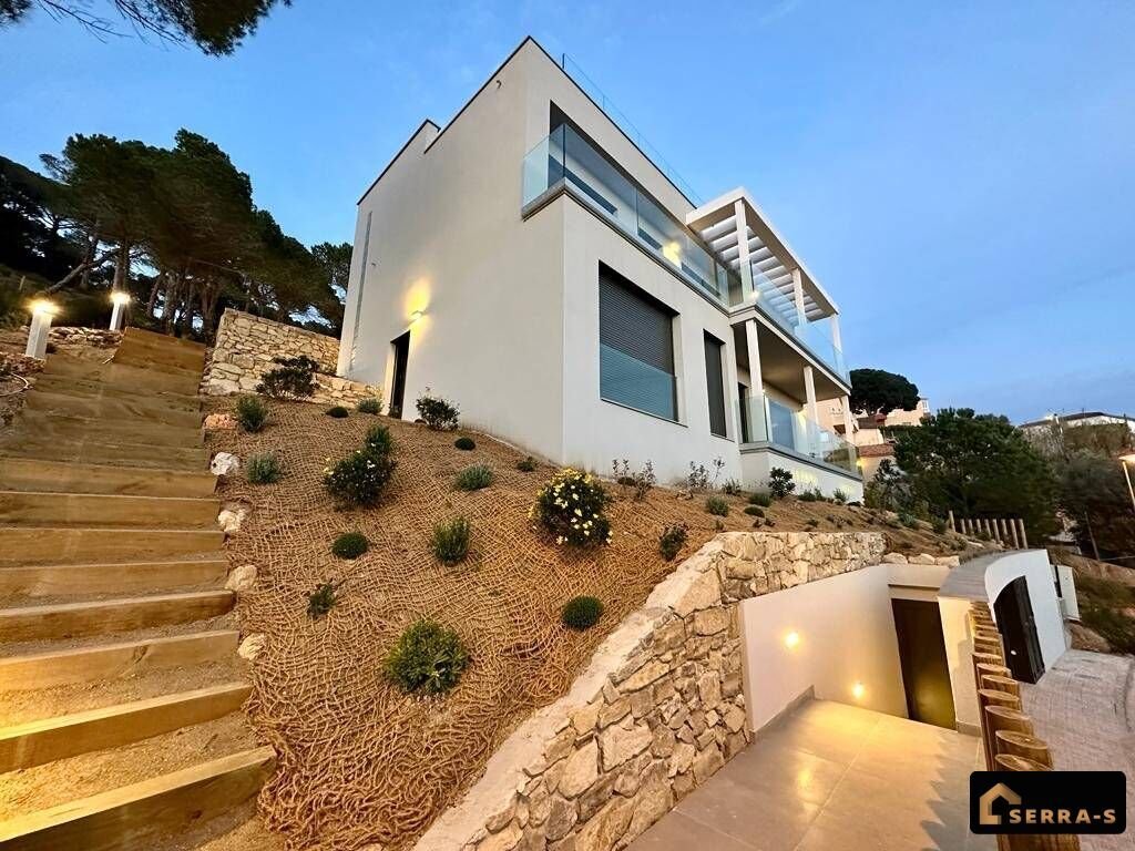 Villa in Lloret de Mar, Catalonia, Spain 3 - 17066293