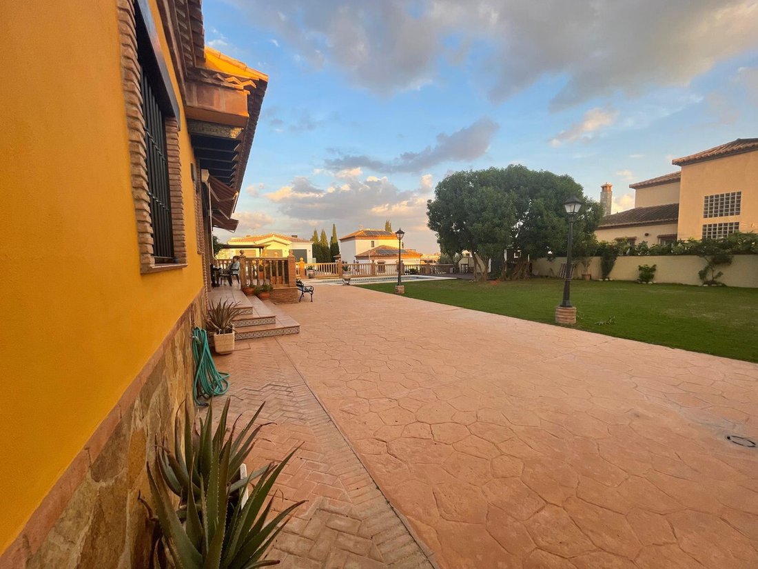 Villa in Las Lagunas de Mijas, Mijas, Spain 2 - 17066073