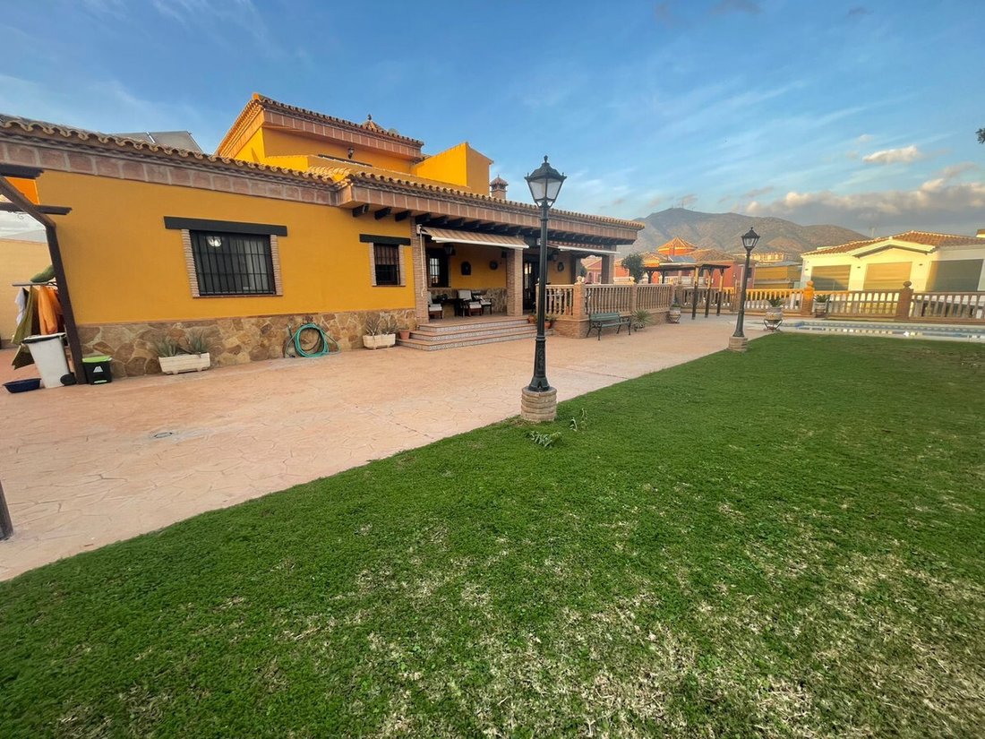 Villa in Las Lagunas de Mijas, Mijas, Spain 3 - 17066073