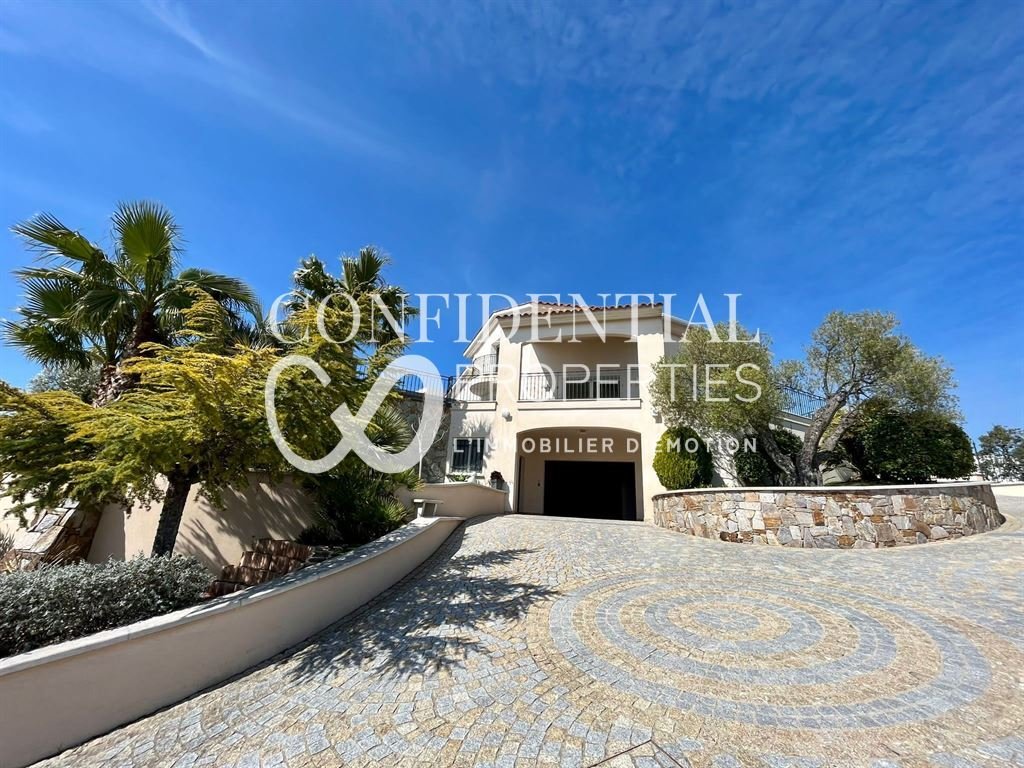 House in Frejus, Provence-Alpes-Côte d'Azur, France 2 - 17065684