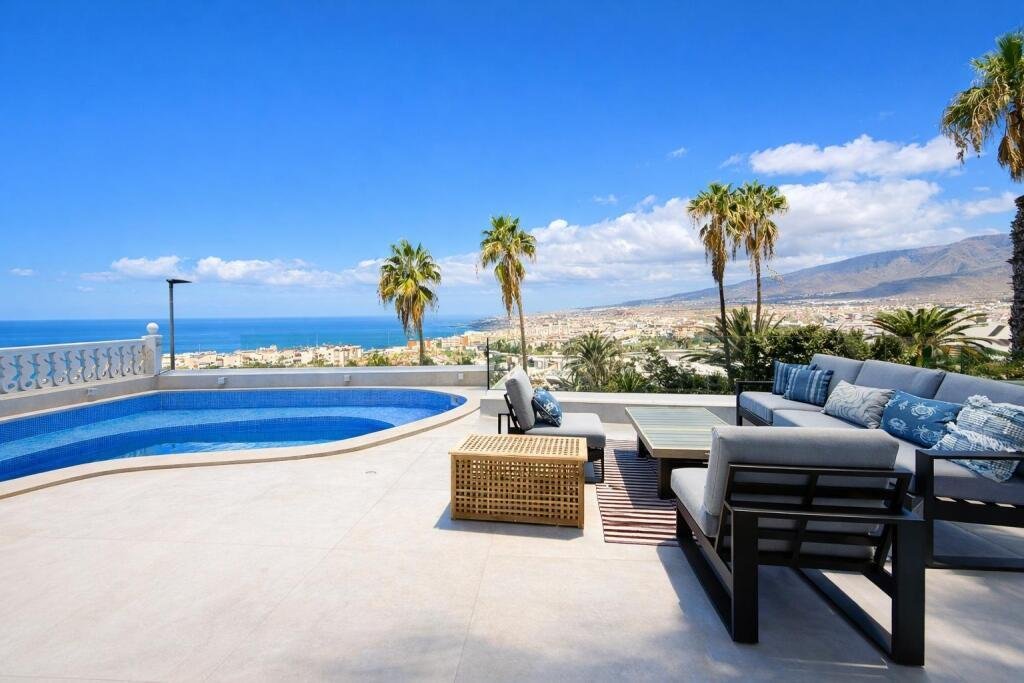 House in Costa Adeje, Adeje, Canary Islands 1 - 17025645