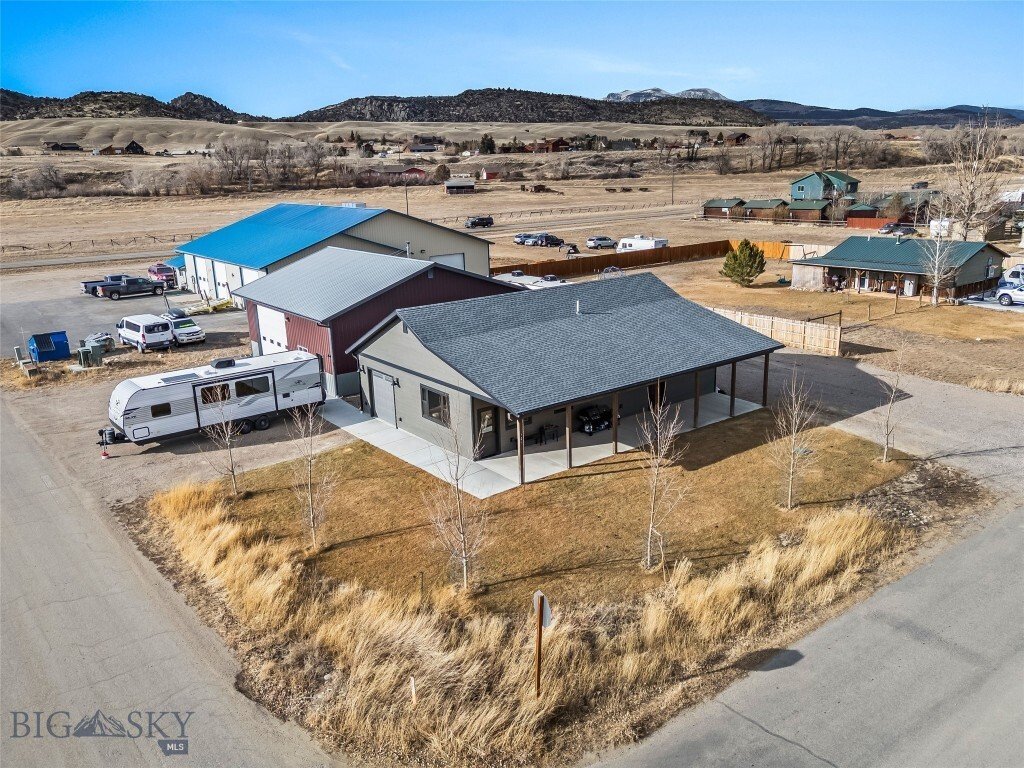 House in Ennis, Montana, United States 2 - 17066634