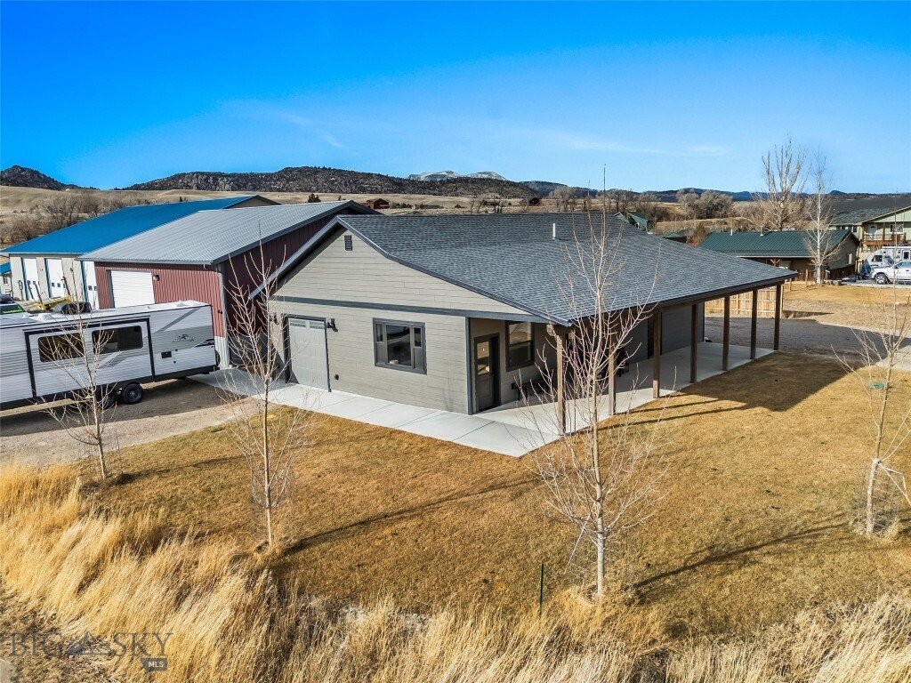 House in Ennis, Montana, United States 1 - 17066634