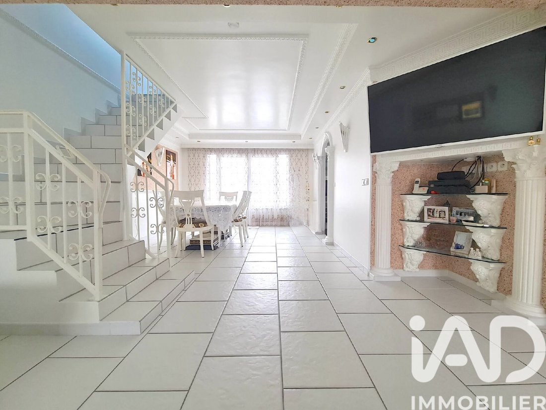 Maison à Montfermeil, Île-de-France, France 2 - 17067747