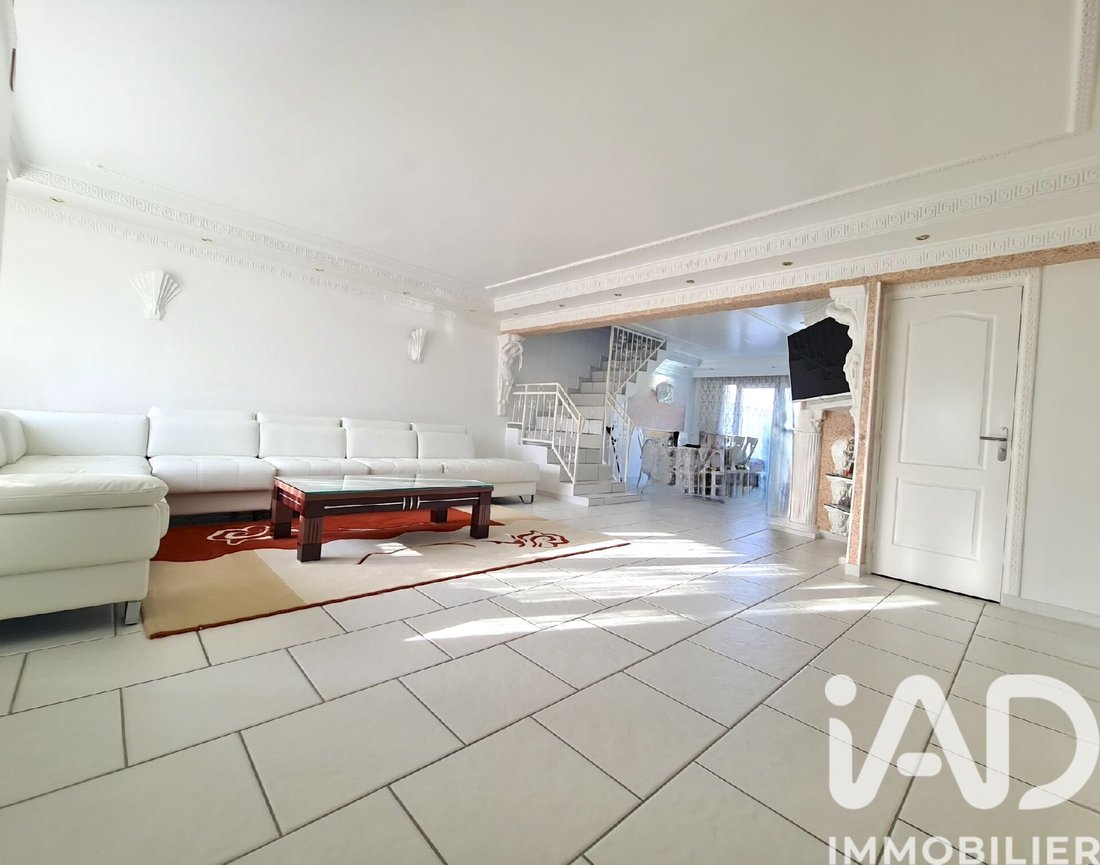 Maison à Montfermeil, Île-de-France, France 1 - 17067747