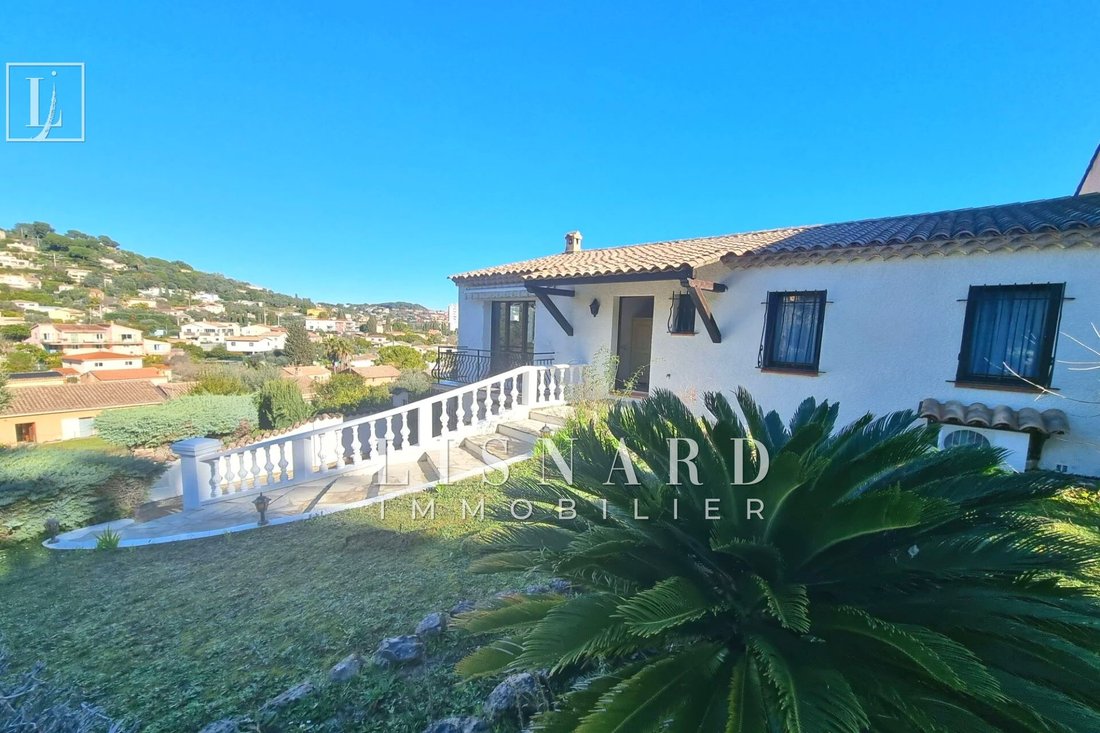 Villa in Centre, Vallauris, France 2 - 16999076