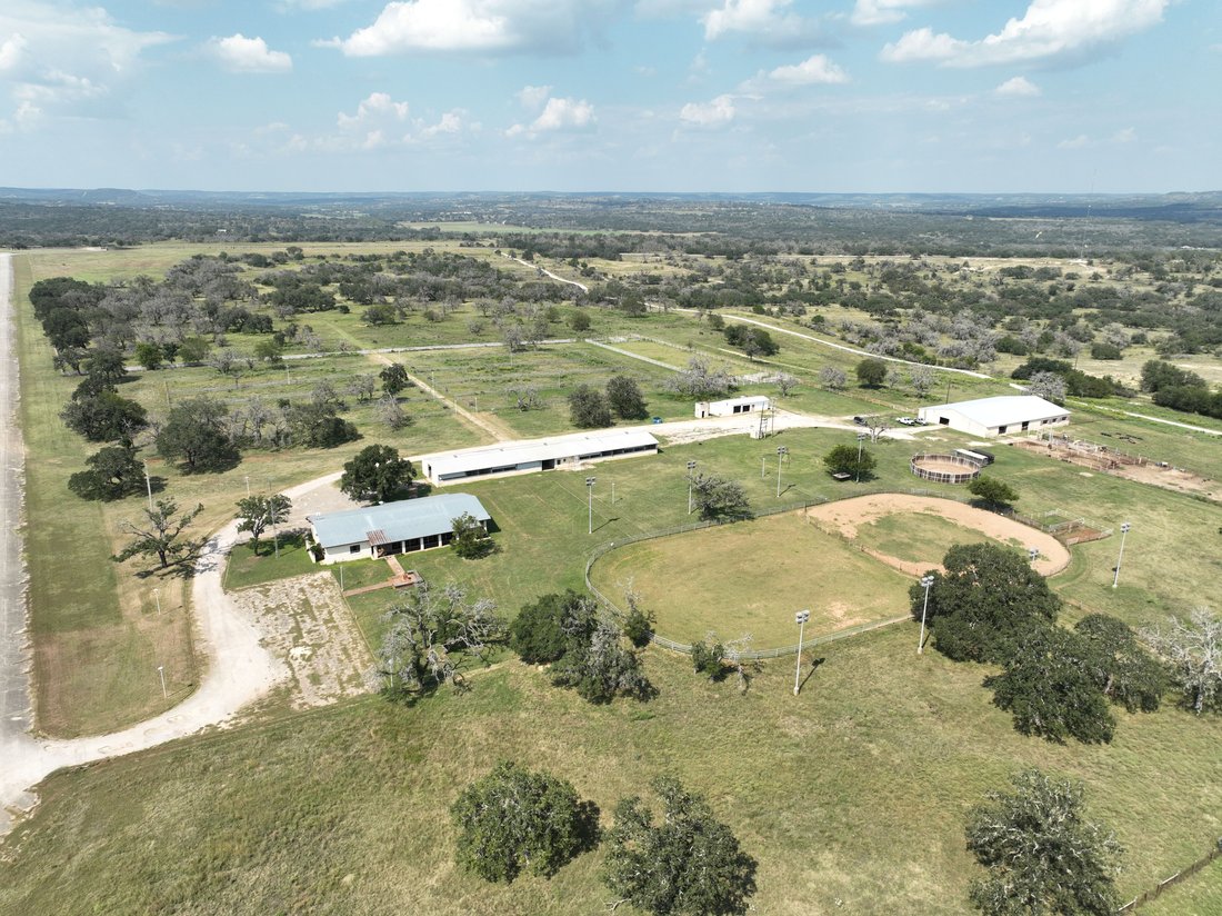 Farm Ranch in Boerne, Texas, United States 4 - 17067253