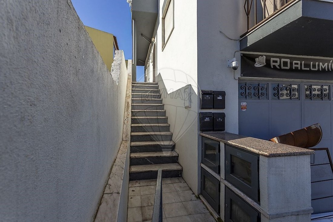 House in Pontinha e Famoes, Lisbon, Portugal 5 - 17067615
