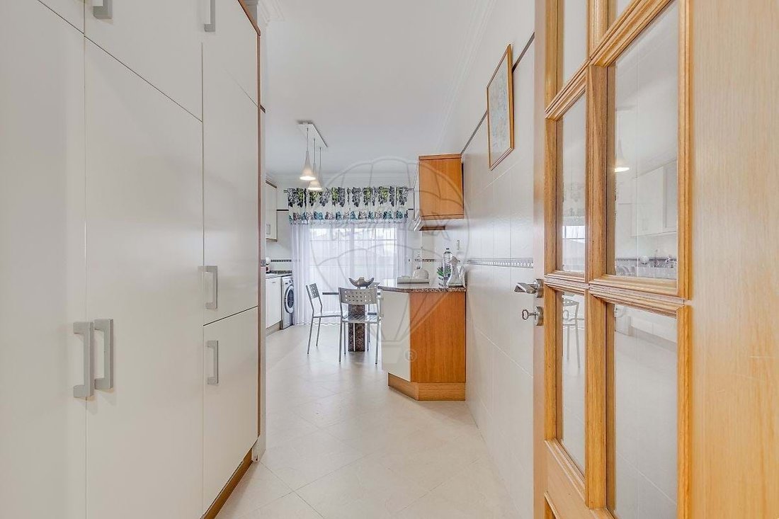 Apartment in Algueirao-Mem Martins, Lisbon, Portugal 5 - 17067618