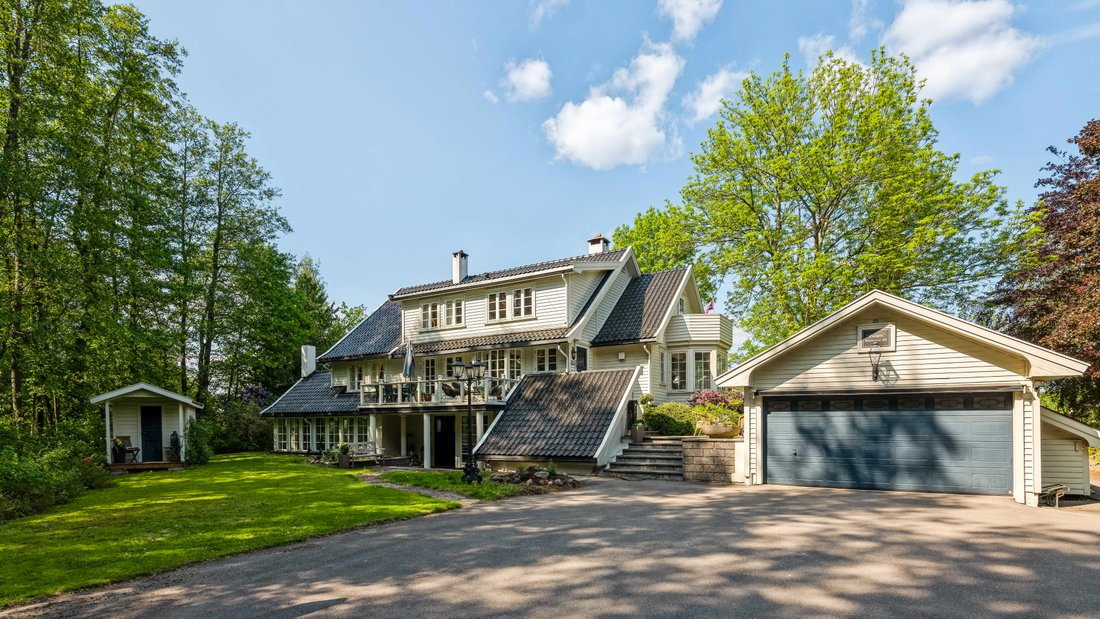 Curated visual reference: Visual Reference: Uninhibited Prestige Property With Private In Horten Vestfold Norway