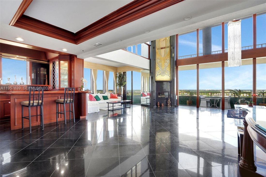 Condo in Miami, Florida, United States 4 - 17068142