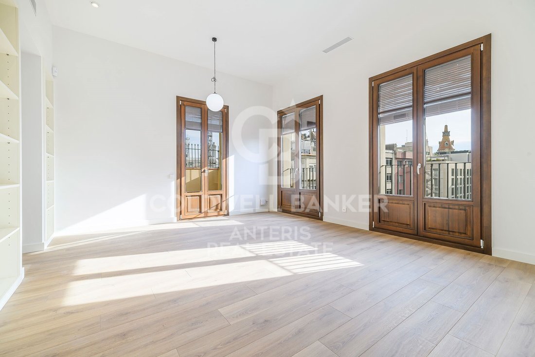 Apartment in Eixample, Barcelona, Spain 2 - 17071374