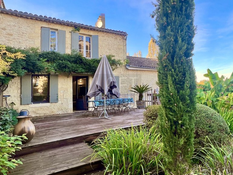 House in Saint-Caprais-de-Bordeaux, Nouvelle-Aquitaine, France 1 - 17070709