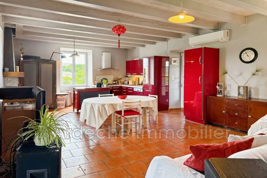 Villa in Villeneuve-de-Berg, Auvergne-Rhône-Alpes, France 2 - 17068371