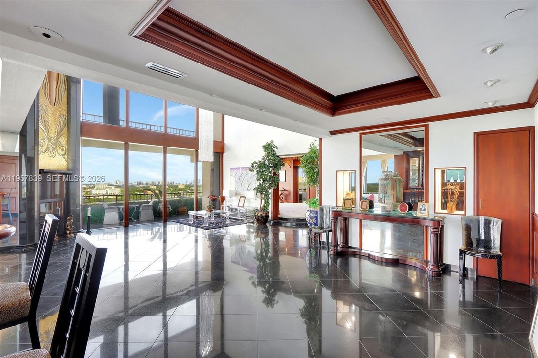 Condo in Miami, Florida, United States 5 - 17068142