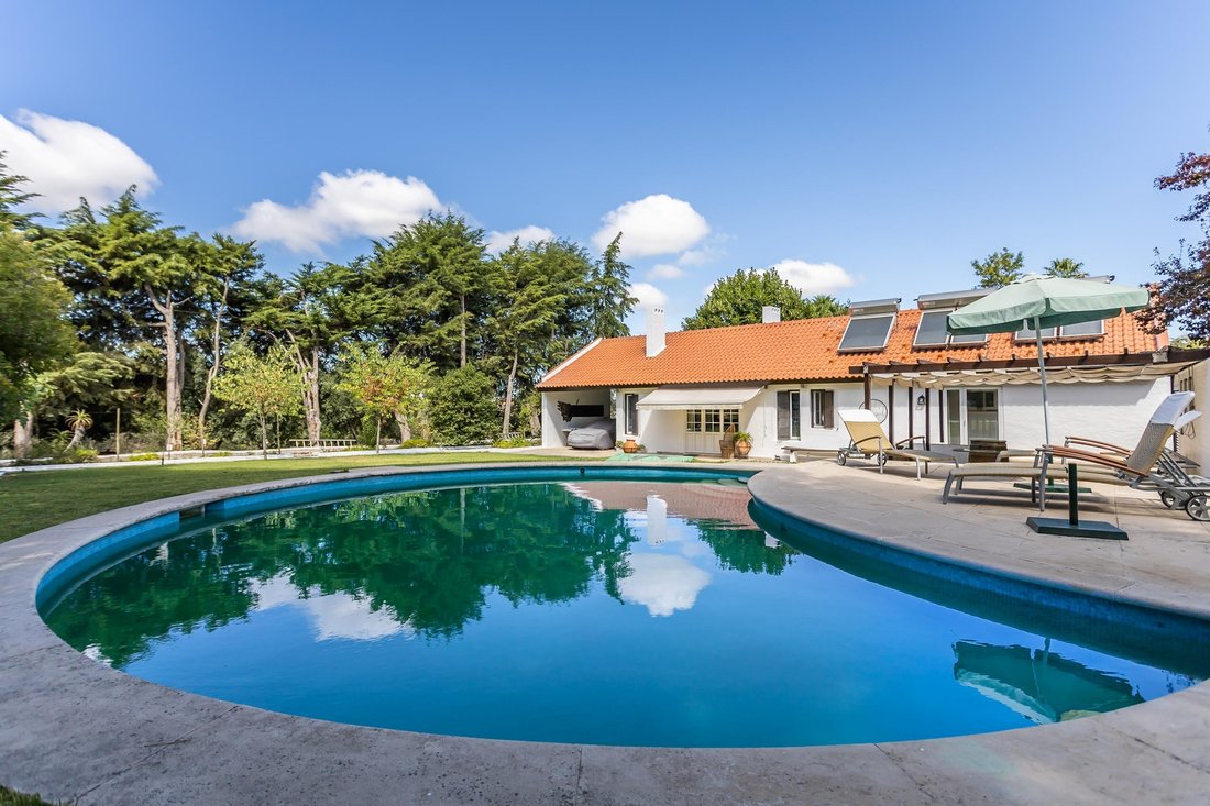 Estate in Azeitao (Sao Lourenco e Sao Simao), Setubal, Portugal 1 - 17067773