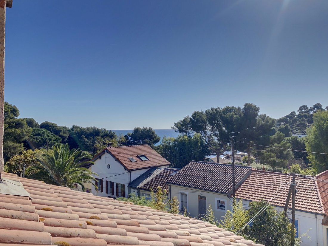 House in Coste Chaude-Mauveou, La Seyne-sur-Mer, France 2 - 17070636