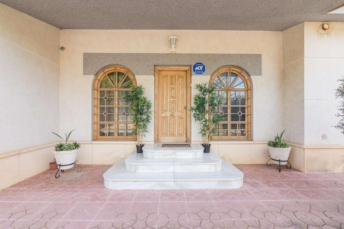 Villa in Elx / Elche, Valencian Community, Spain 4 - 17071329
