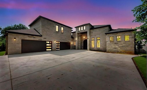 House in Tool, Texas, United States 1