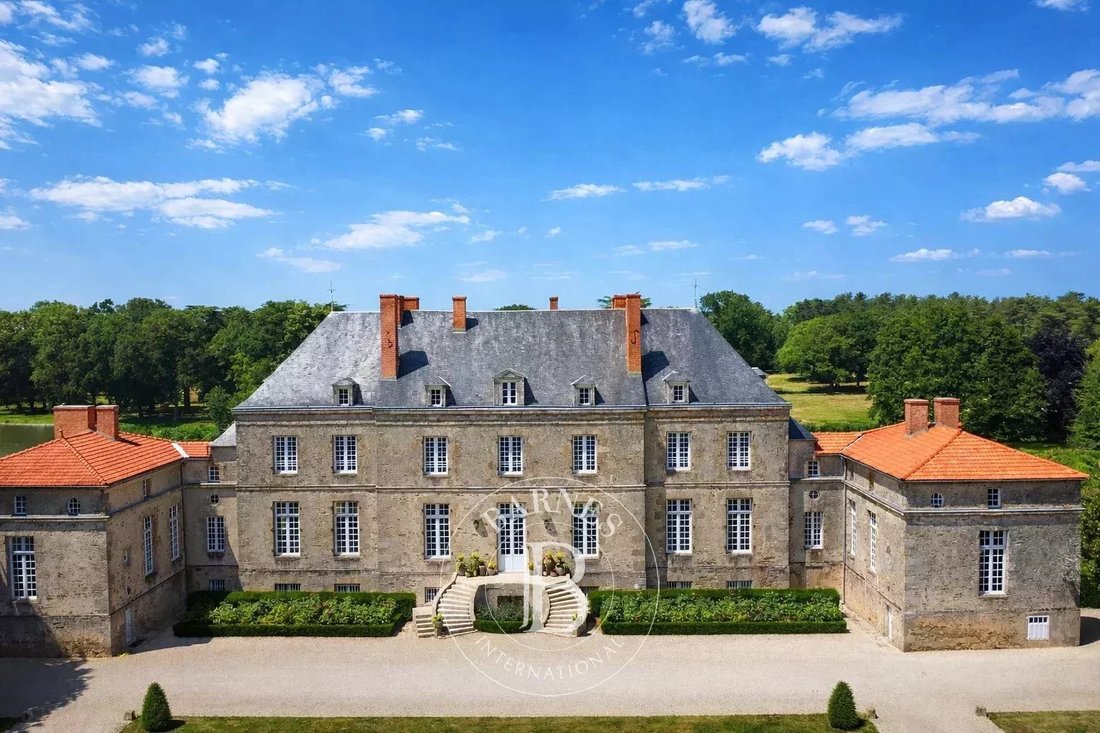 Castle in Tortière - Donatien, Nantes, France 4 - 15875867