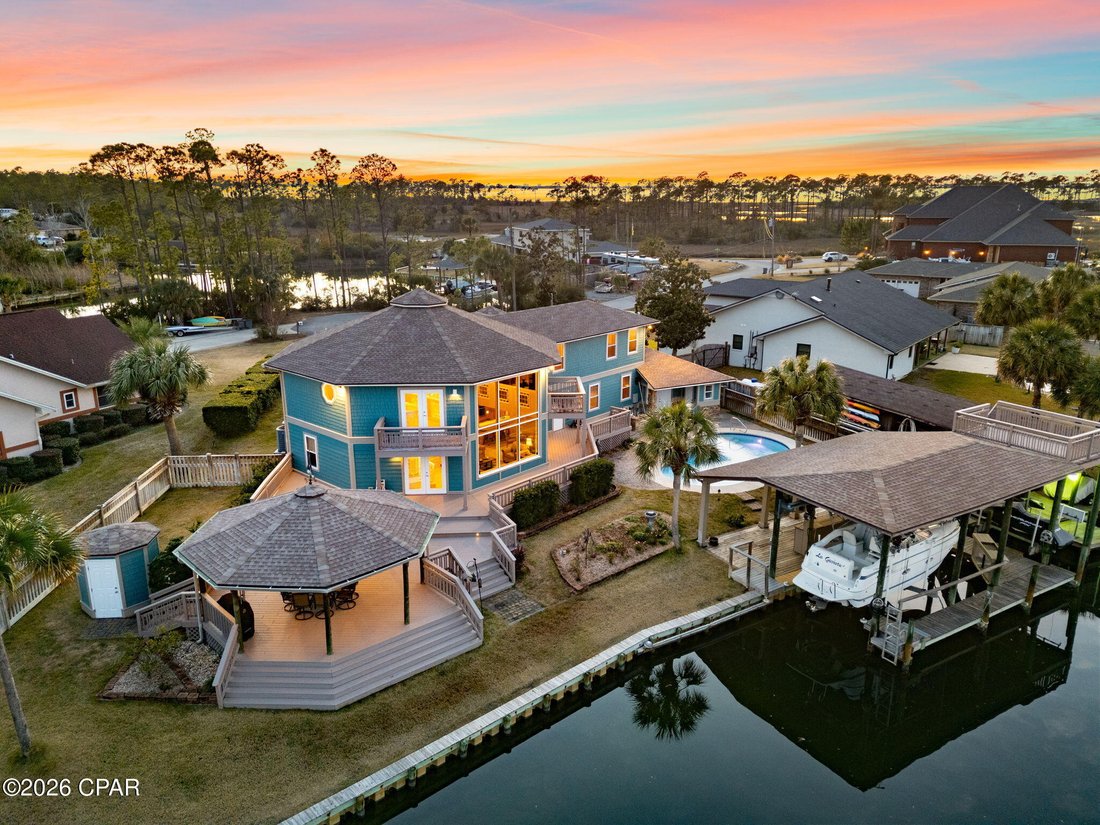 House in Lynn Haven, Florida, United States 1 - 17070852
