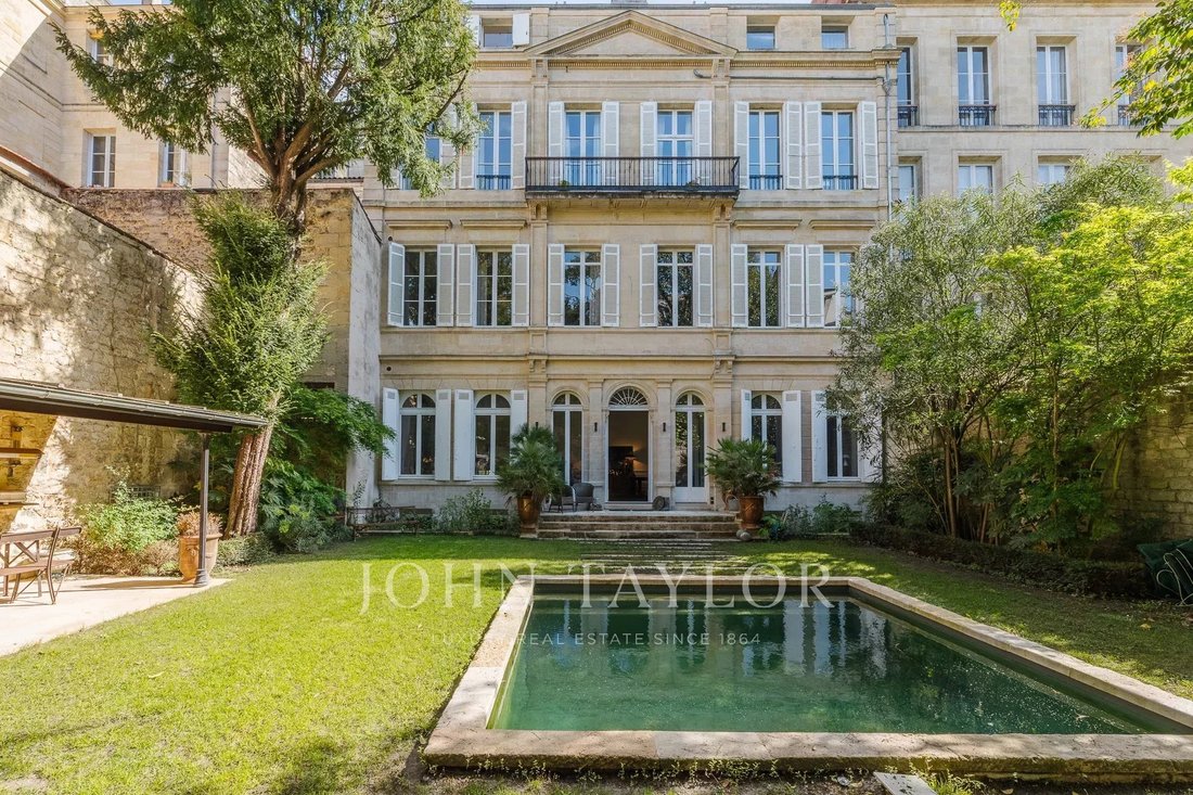 Apartment in Grand Parc-Chartrons-Paul Doumer, Bordeaux, France 2 - 17068636