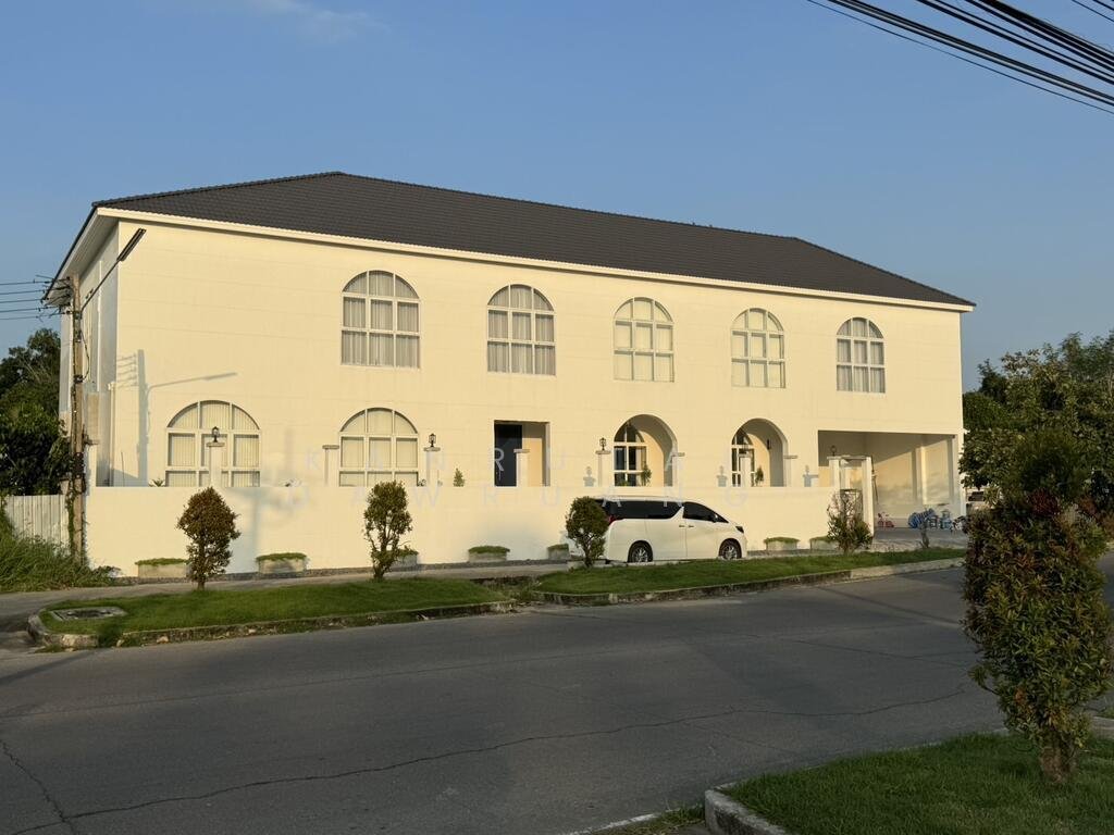 Townhouse in Pakkret, Nonthaburi, Thailand 1 - 15137143
