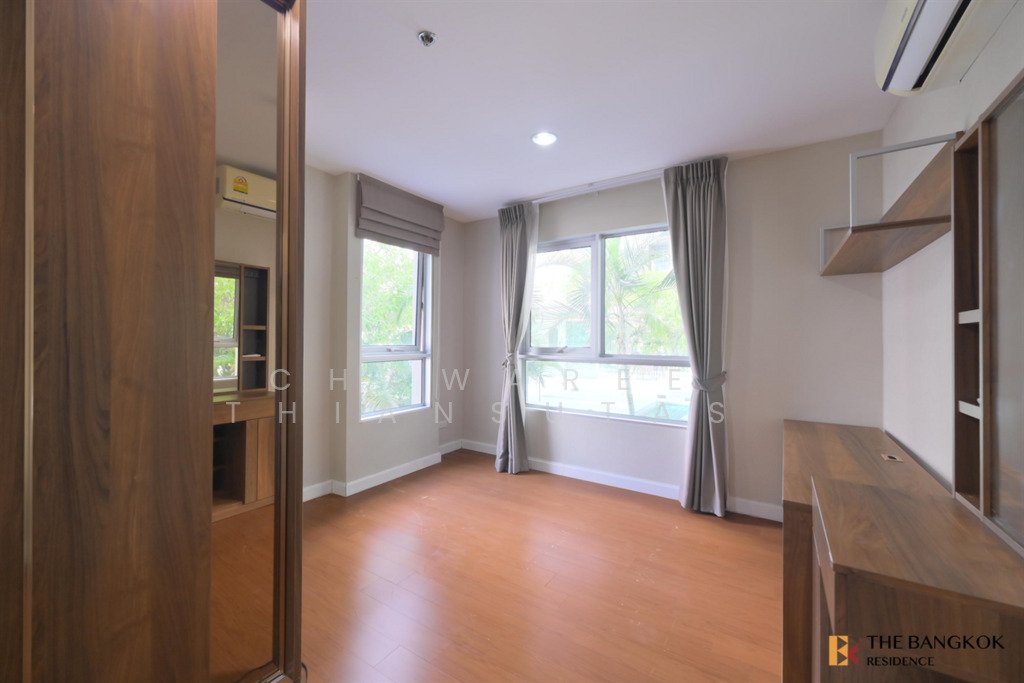 Condo in Huai Khwang, Krung Thep Maha Nakhon, Thailand 2 - 16702931