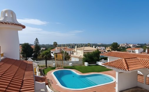 Villa à Charneca de Caparica et Sobreda, Setúbal Municipality, Portugal 1