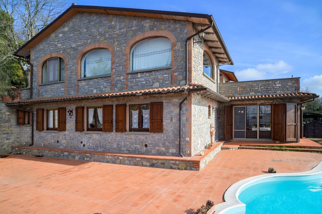 Villa in Passignano sul Trasimeno, Umbria, Italy 5 - 17072037
