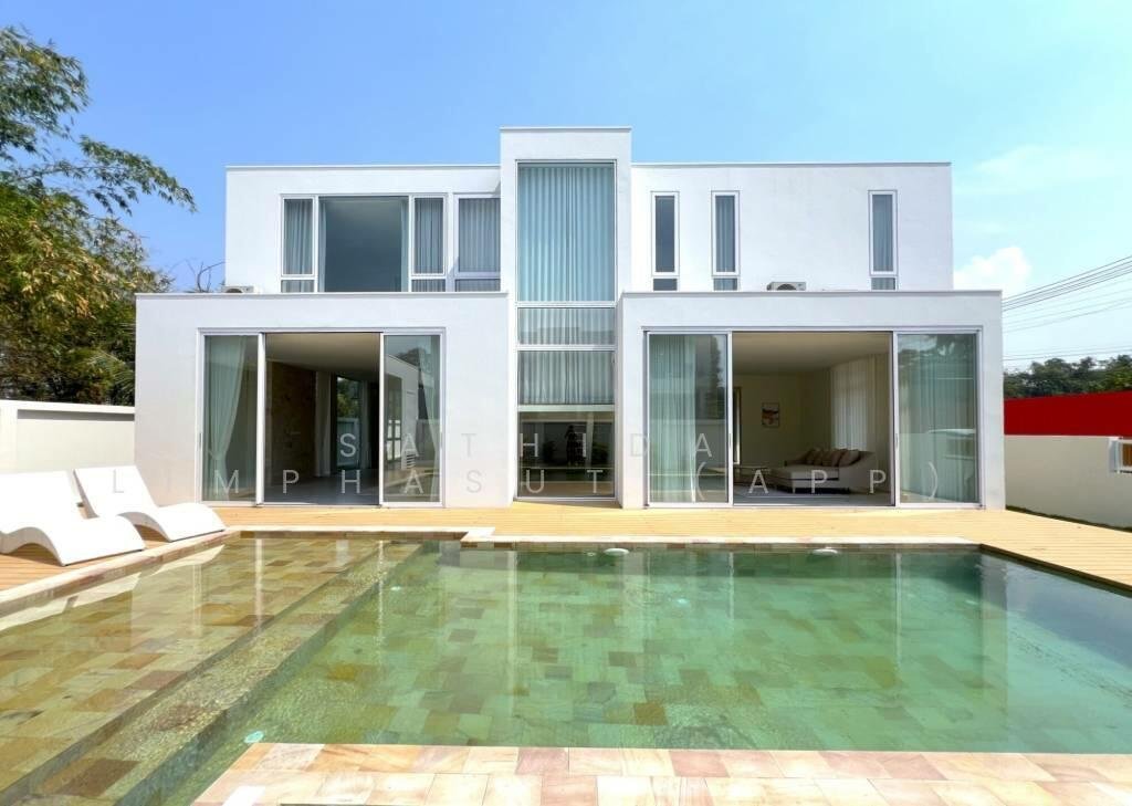 Villa in Pattaya City, Chon Buri, Thailand 1 - 15312814