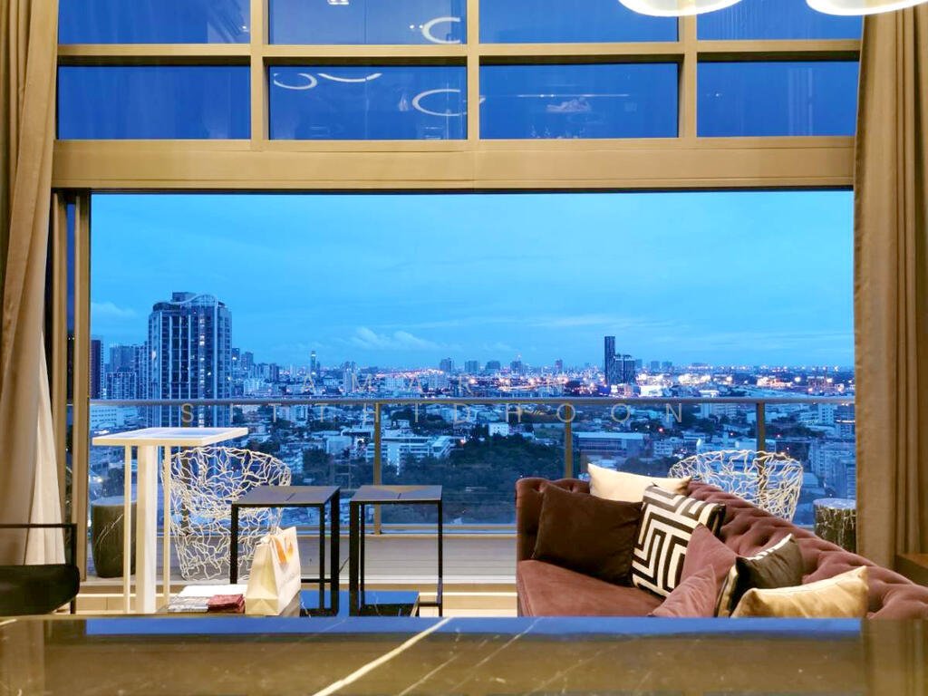 Condo in Phra Khanong Nuea, Bangkok, Thailand 1 - 15882804