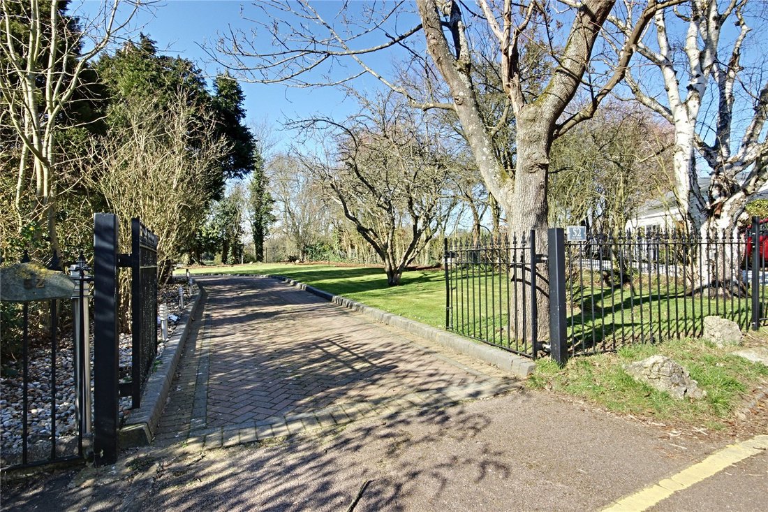 House in Little Heath, Hertsmere, England 2 - 17068118