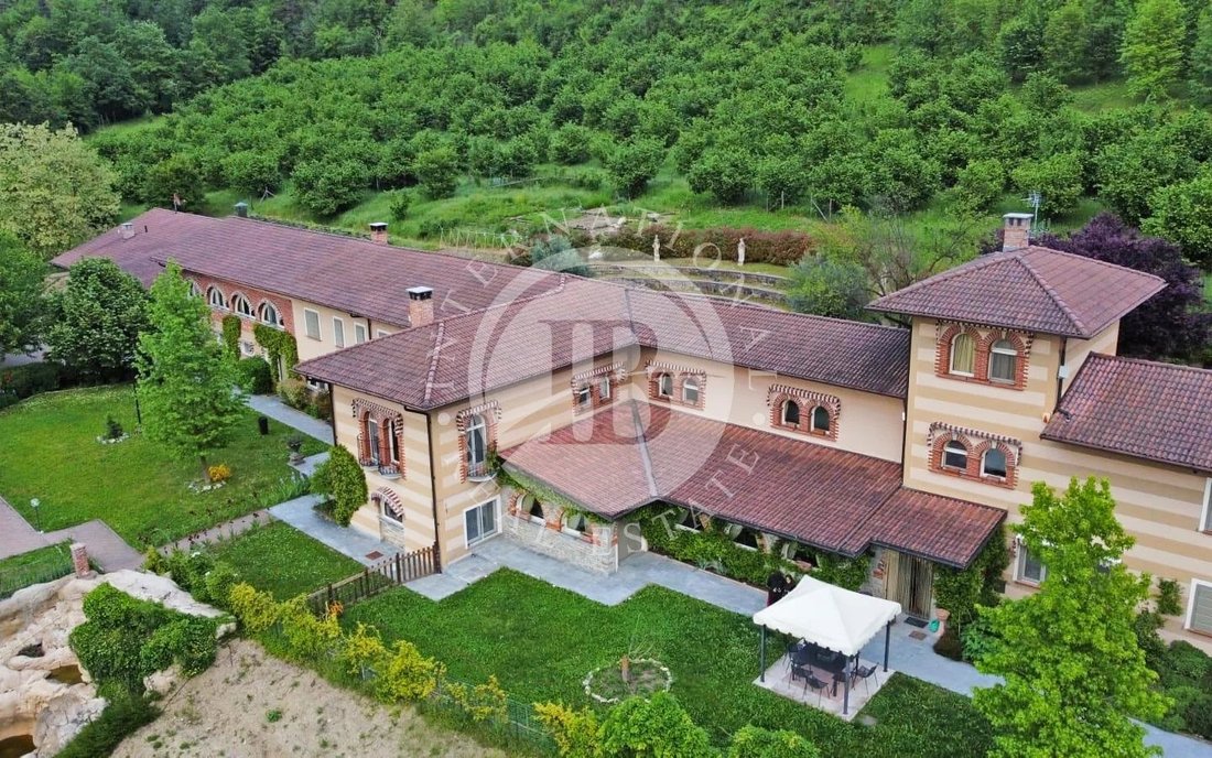 Villa in Castelletto Uzzone, Piedmont, Italy 3 - 17071127