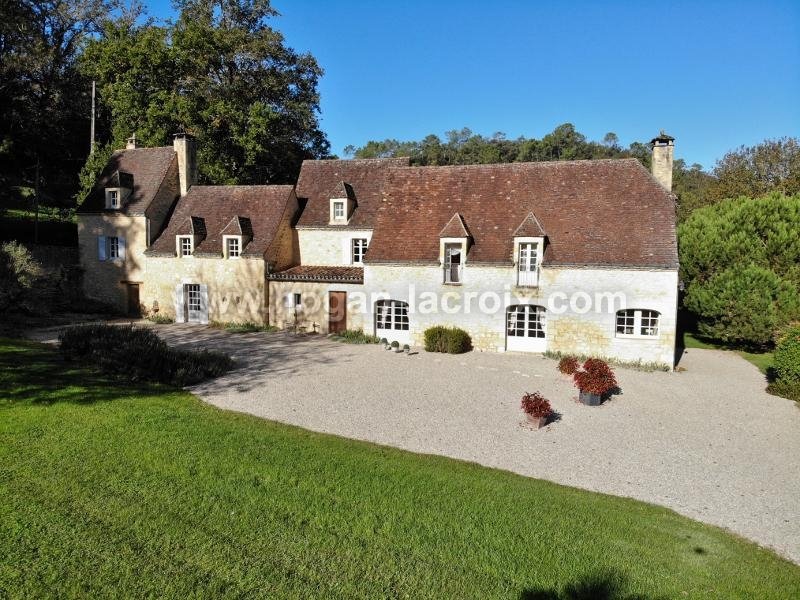 Estate in Sarlat-la-Canéda, Nouvelle-Aquitaine, France 2 - 17070625