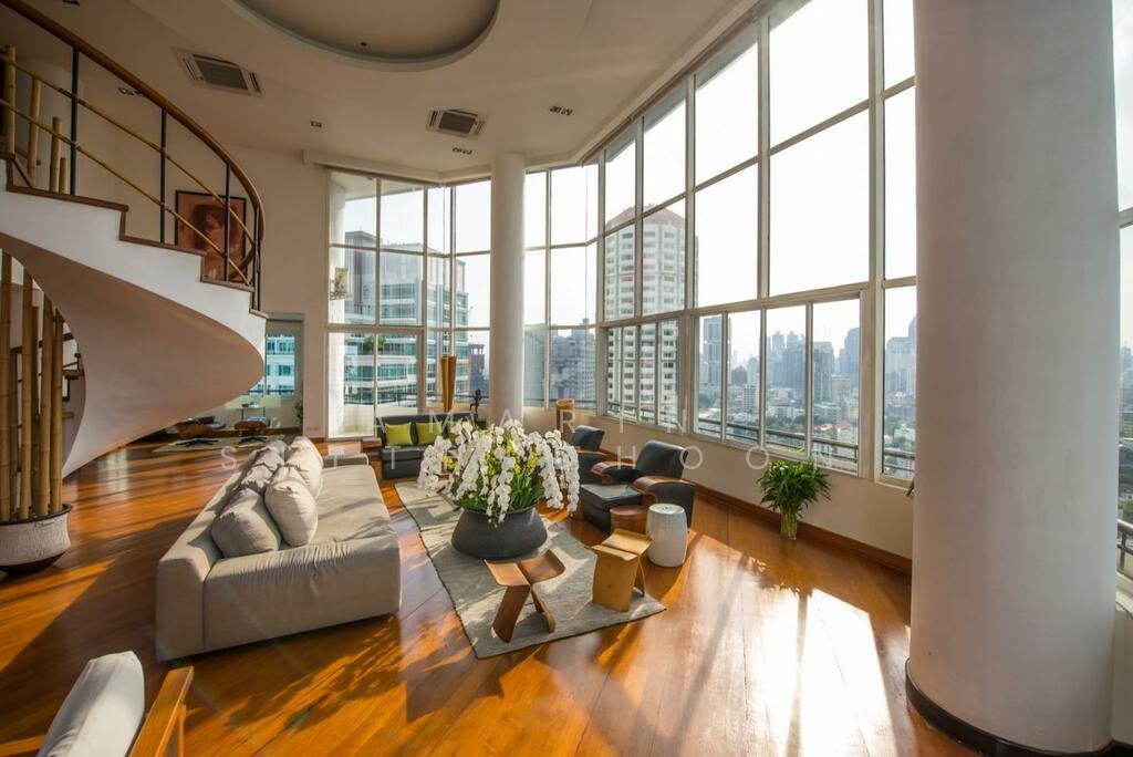 Moon Tower, Bangkok