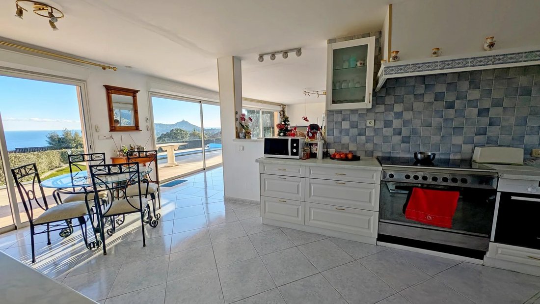 House in Le Dramont-Agay-Anthéor-Le Trayas, Saint-Raphaël, France 5 - 17071002