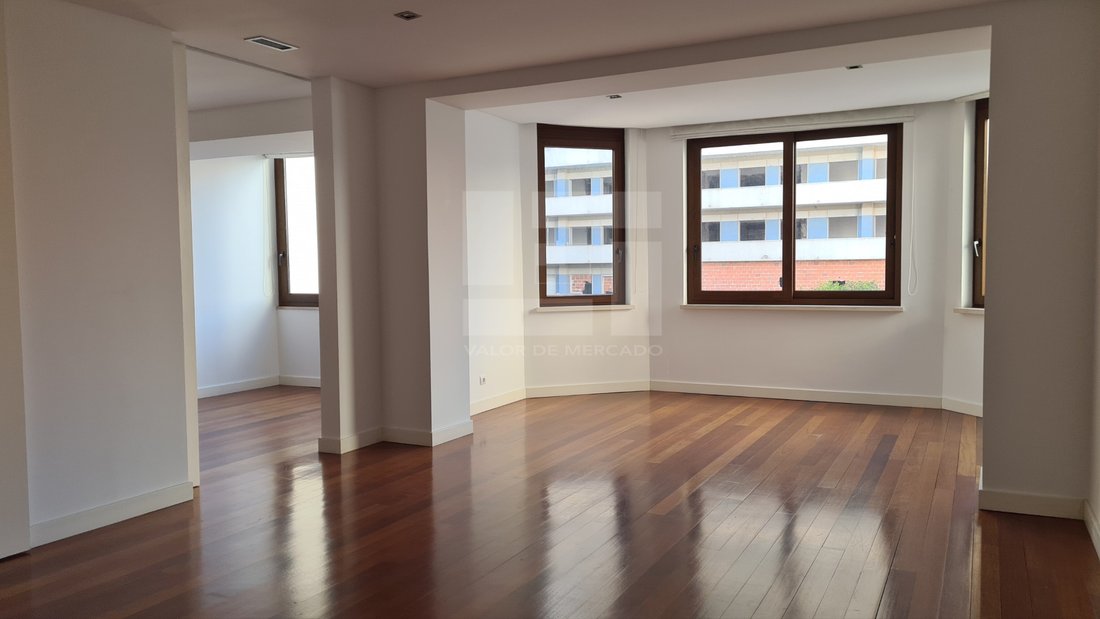 Apartment in Avenidas Novas, Lisbon, Portugal 5 - 17071321