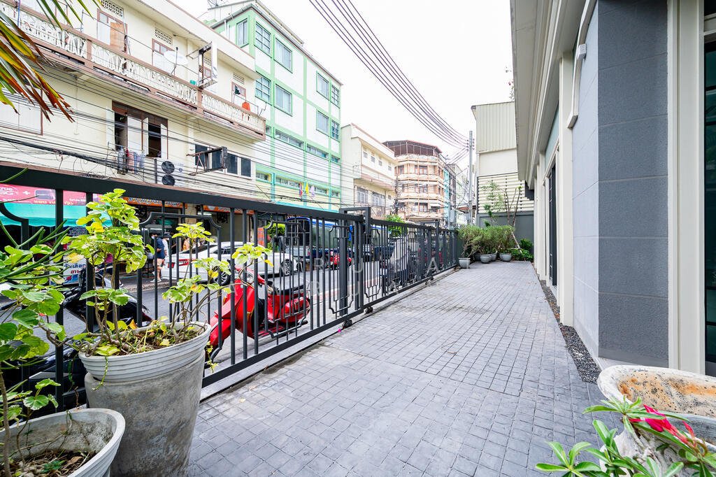 Townhouse in Pom Prap, Bangkok, Thailand 4 - 15797283