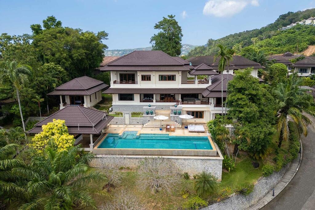 Villa in Choeng Thale, Phuket, Thailand 1 - 16997341