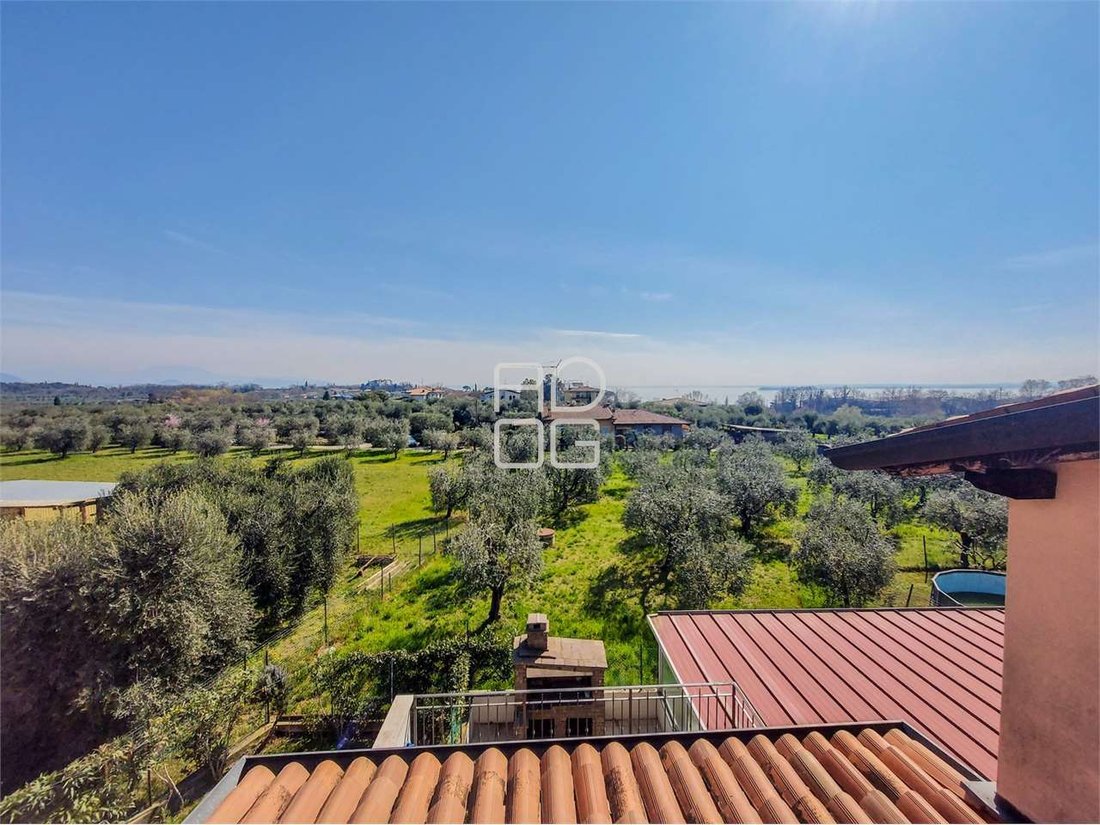 House in Manerba del Garda, Lombardy, Italy 2 - 17070780