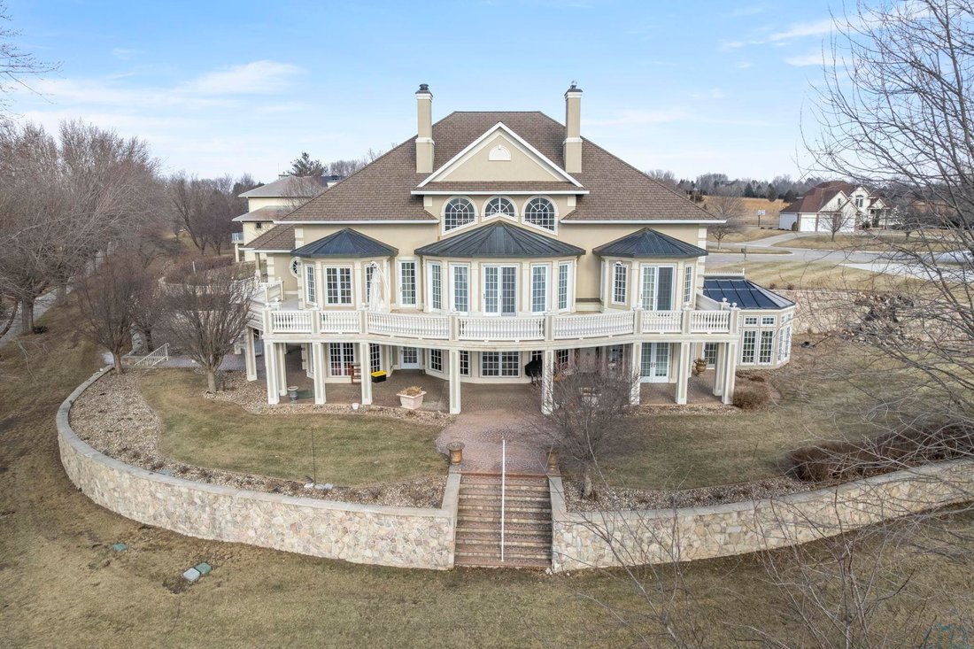 House in Le Mars, Iowa, United States 3 - 17071678