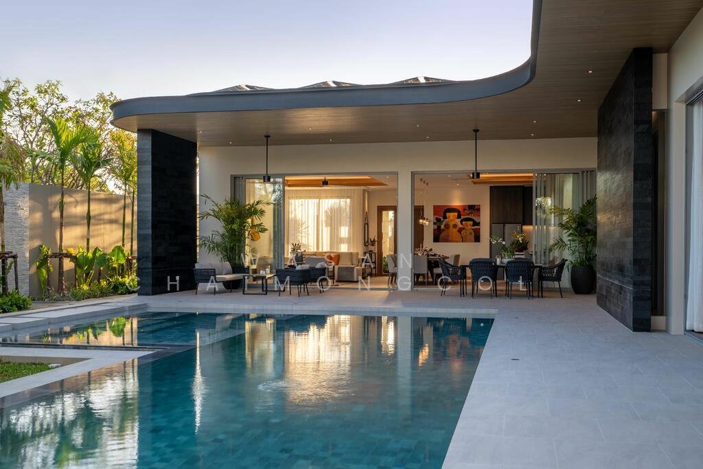 Villa in Thalang, Phuket, Thailand 3 - 15136832
