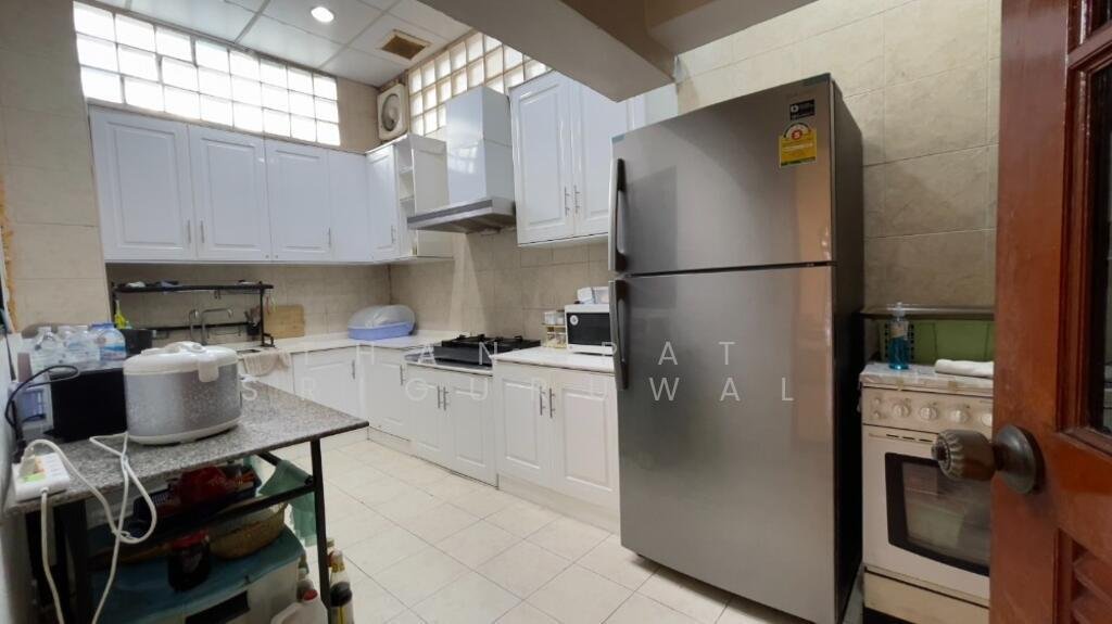 Townhouse in Bangkok, Krung Thep Maha Nakhon, Thailand 4 - 16713697