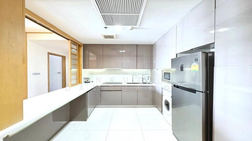 Condo in Phra Khanong Nuea, Bangkok, Thailand 2 - 15313009