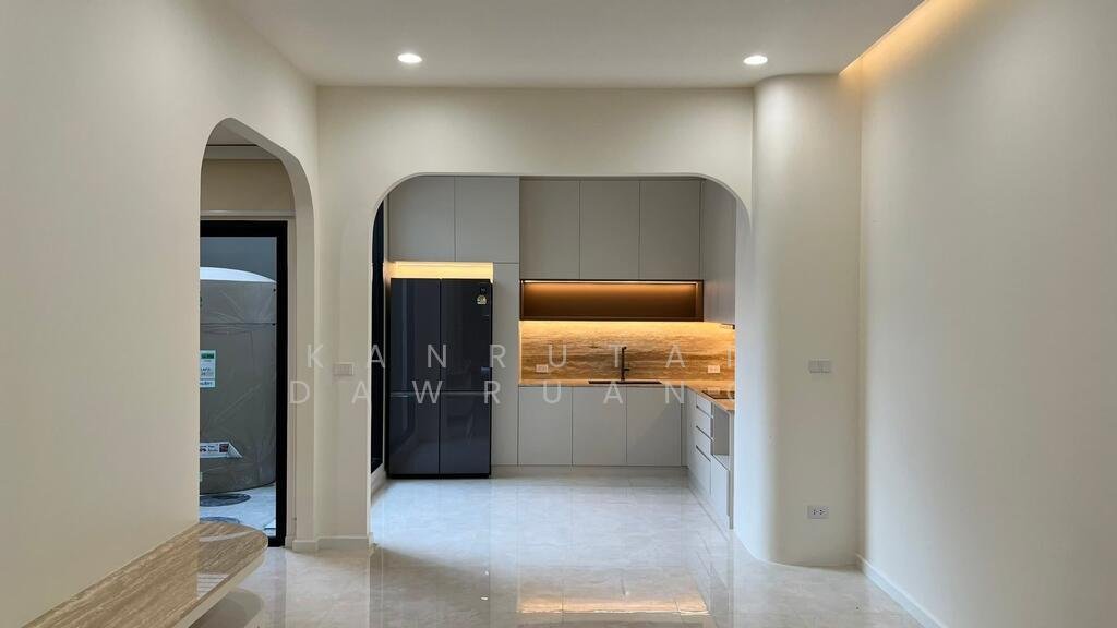 Townhouse in Bang Phong Phang, Krung Thep Maha Nakhon, Thailand 5 - 15136593
