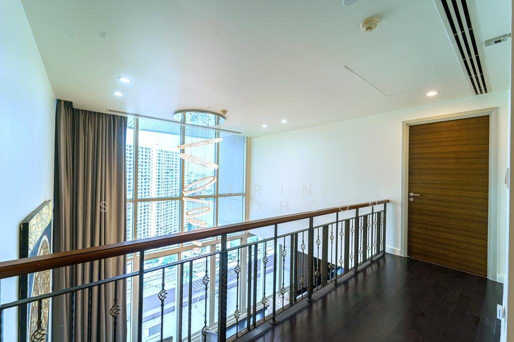Condo in Bang Lamphu Lang, Krung Thep Maha Nakhon, Thailand 2 - 16852680