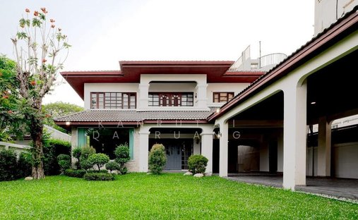 House in Bangkok, Krung Thep Maha Nakhon, Thailand 1